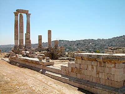 جولة سياحية فى الأردن Amman%20Temple%20of%20Hercules%20from%20n,%20tb060303150