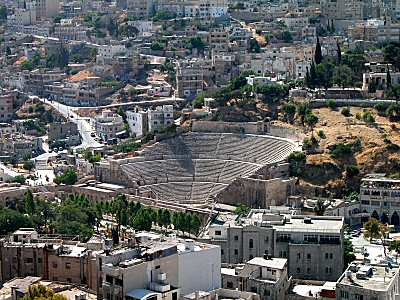 صور للمسرح الروماني Amman%20theater%20from%20above,%20tb060303014